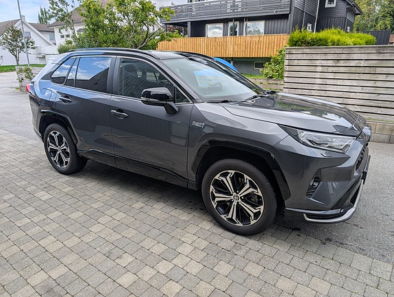 Toyota RAV4 4 of 5