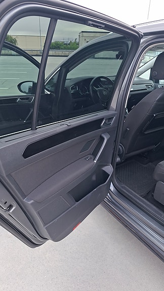 Volkswagen Touran 6 of 11