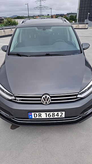 Volkswagen Touran 2 of 11