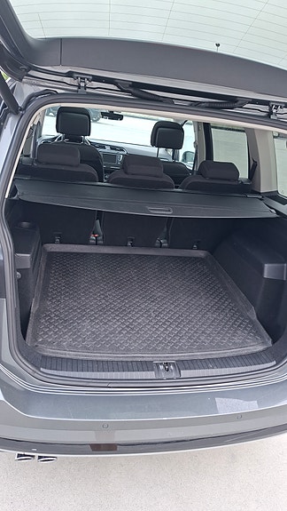 Volkswagen Touran 9 of 11