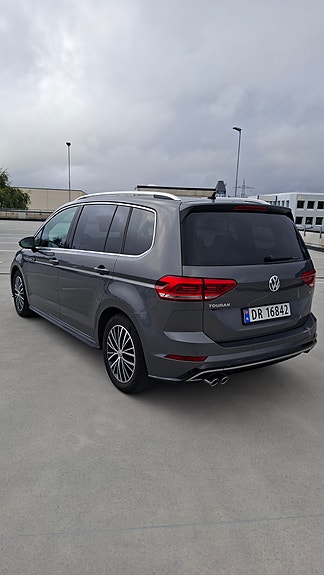 Volkswagen Touran 3 of 11