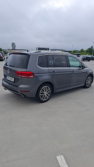 Volkswagen Touran 4 of 11