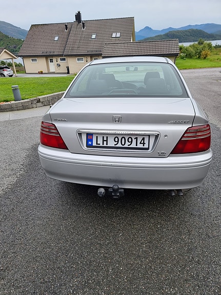Honda Accord 3 of 5