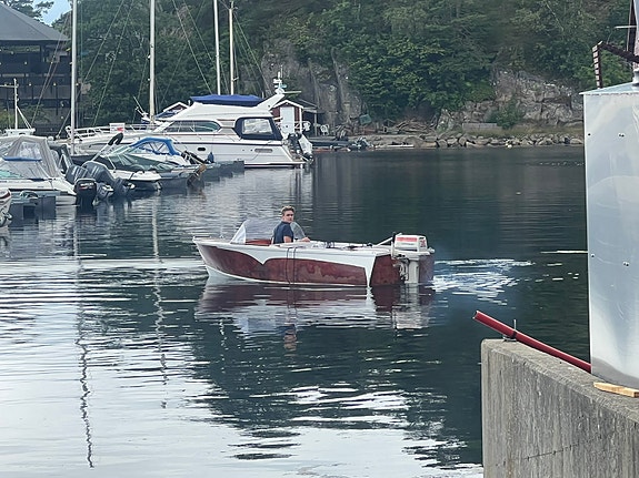 Speedbåt av tre fra Nordfjord 1956 – 25HK inkl bilhenger sjelden mulighet 7 of 10