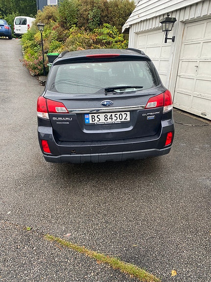 Subaru Outback 4 of 5