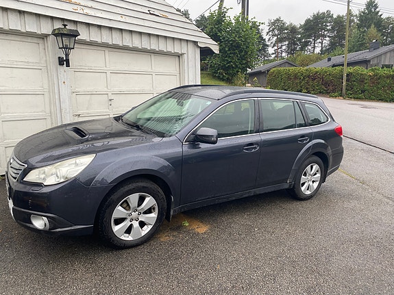 Subaru Outback 3 of 5