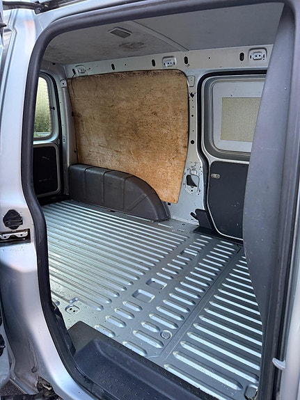 Volkswagen Caddy Maxi 12 of 30
