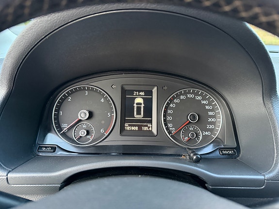 Volkswagen Caddy Maxi 21 of 30