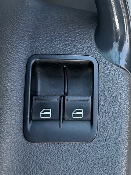 Volkswagen Caddy Maxi 29 of 30