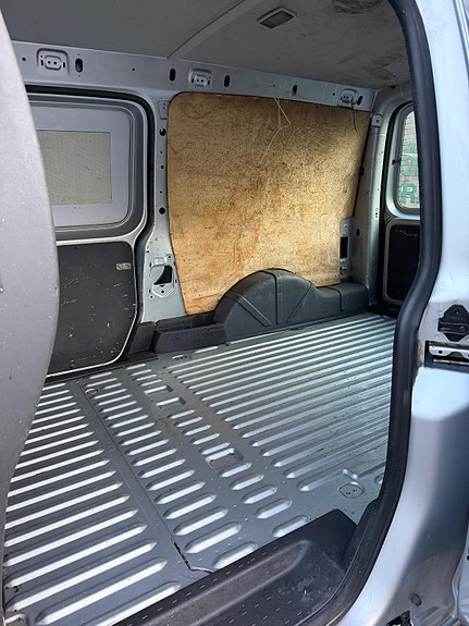 Volkswagen Caddy Maxi 10 of 30