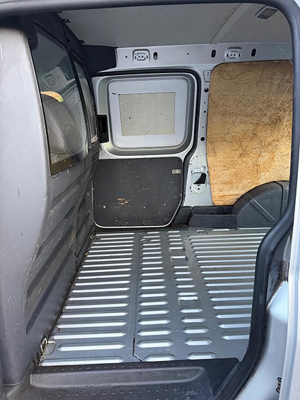 Volkswagen Caddy Maxi 9 of 30