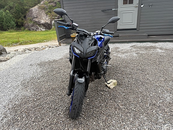 Yamaha MT-09 8 of 17