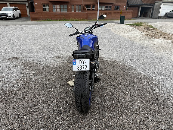 Yamaha MT-09 4 of 17