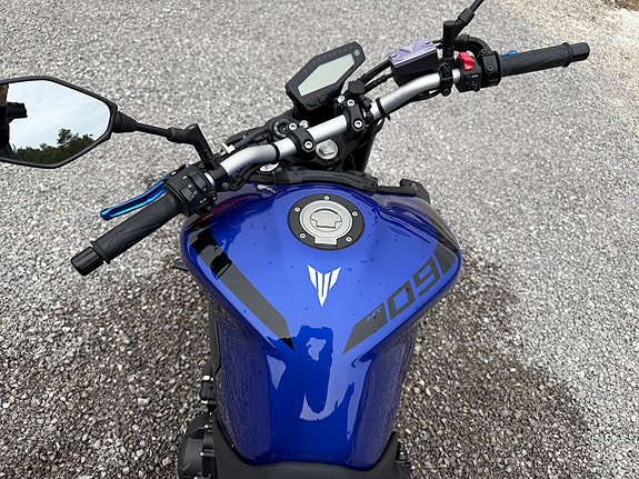 Yamaha MT-09 16 of 17