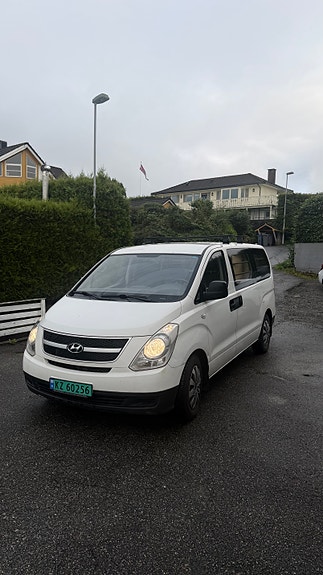 Hyundai H-1 2 of 5