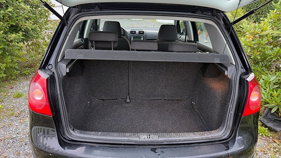 Volkswagen Golf V 5 of 19