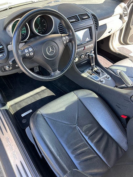 Mercedes-Benz SLK200 24 of 30
