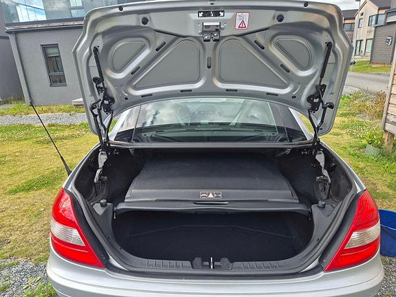 Mercedes-Benz SLK200 29 of 30