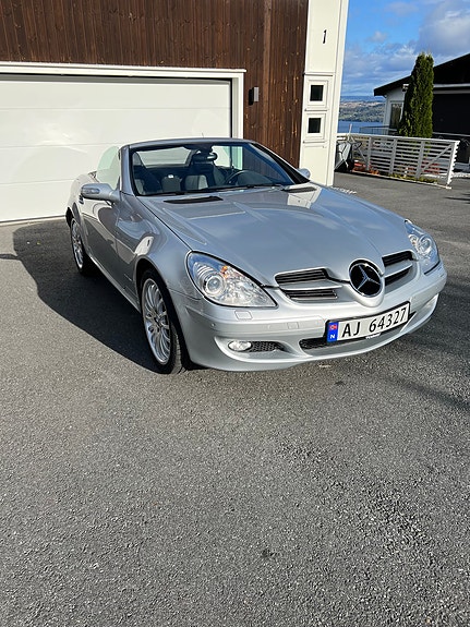 Mercedes-Benz SLK200 18 of 30
