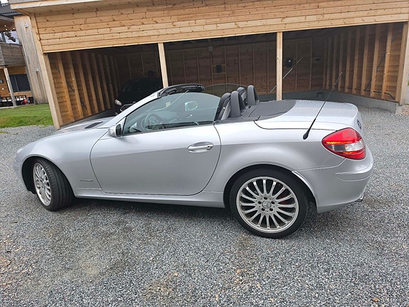 Mercedes-Benz SLK200 27 of 30