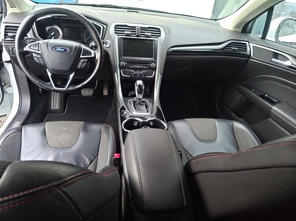 Ford Mondeo 4 of 5