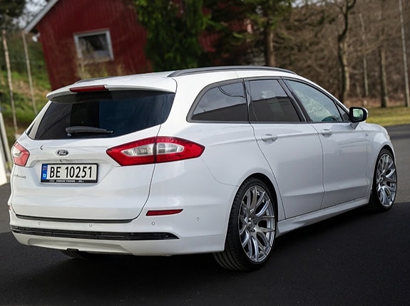 Ford Mondeo 2 of 5