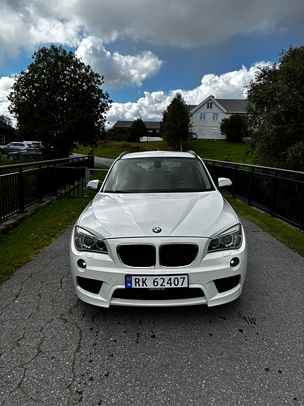 BMW X1 3 of 28