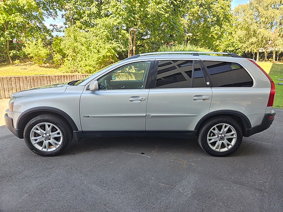 Volvo XC90 4 of 5