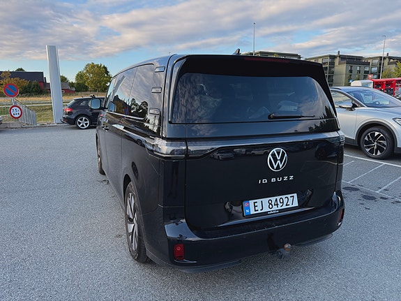 Volkswagen ID. Buzz 4 of 15