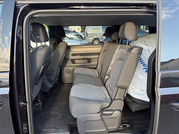 Volkswagen ID. Buzz 7 of 15