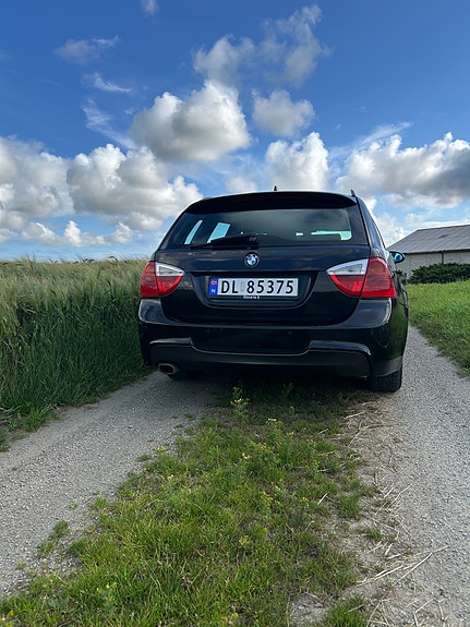 BMW 320d 5 of 5