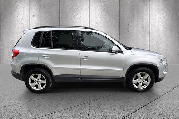 Volkswagen Tiguan 4 of 5