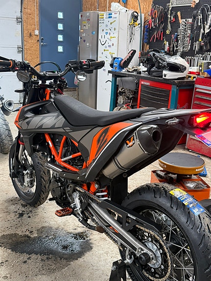 KTM 690 SMC R 15 of 21