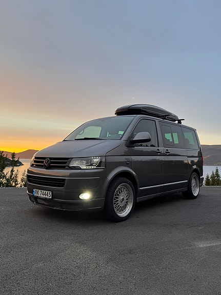 Volkswagen Multivan 18 of 30