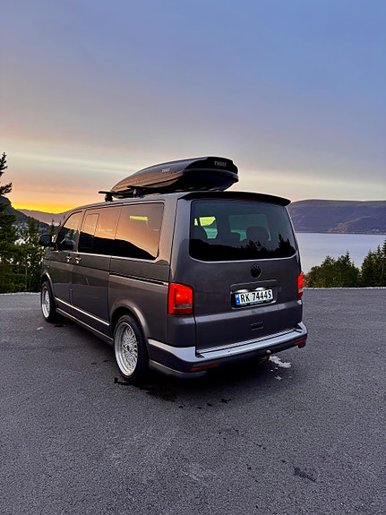 Volkswagen Multivan 4 of 30