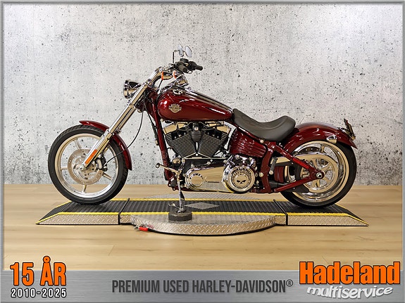 Harley-Davidson FXCWC / Rocker Custom 5 of 5