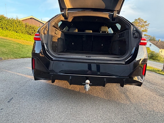 BMW i5 13 of 25