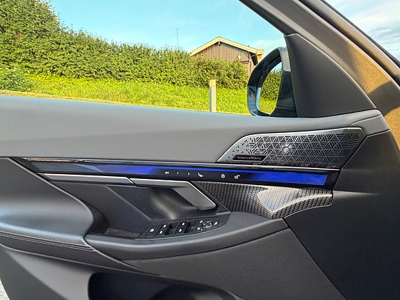 BMW i5 19 of 25