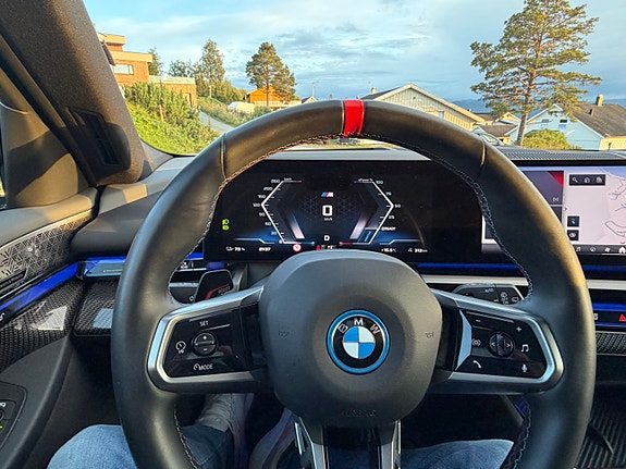 BMW i5 14 of 25