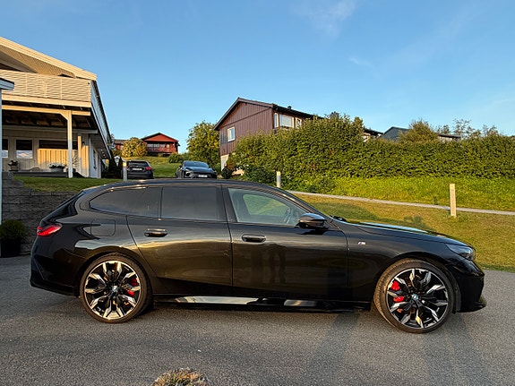 BMW i5 9 of 25