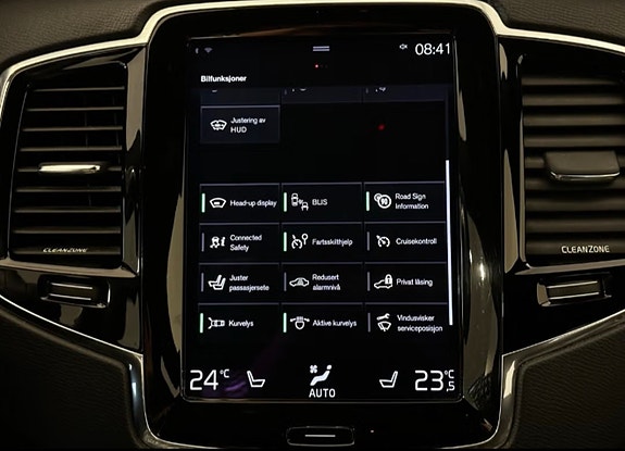 Volvo XC90 22 of 30