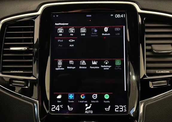 Volvo XC90 24 of 30