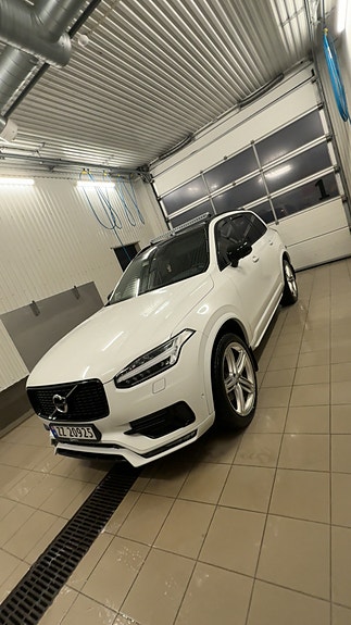 Volvo XC90 29 of 30
