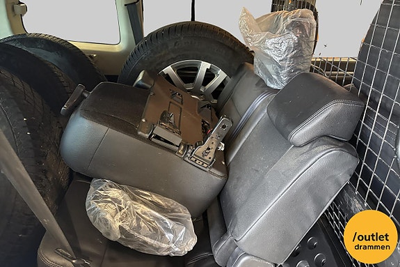Mitsubishi Pajero 18 of 19