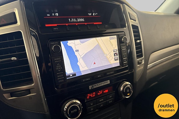 Mitsubishi Pajero 15 of 19