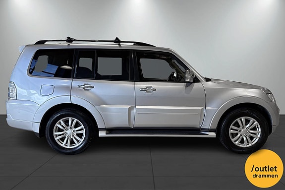 Mitsubishi Pajero 7 of 19