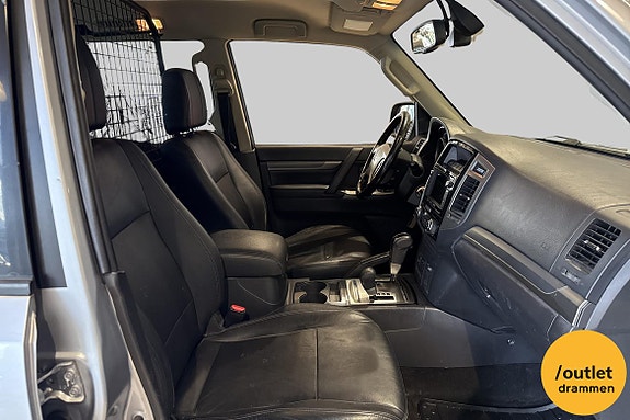 Mitsubishi Pajero 5 of 5