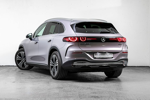 Mercedes-Benz GLC400 2 of 21