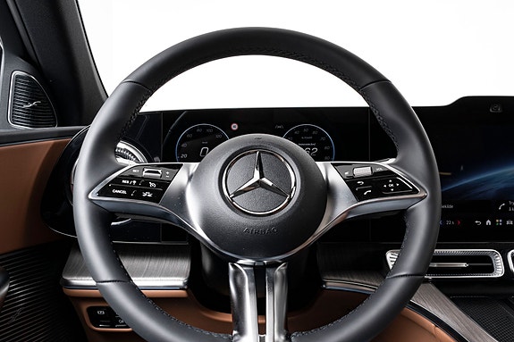 Mercedes-Benz GLC400 13 of 21