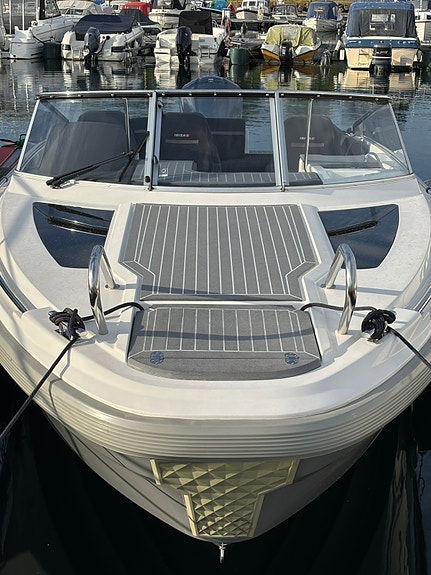 IBIZA 770, Yamaha V8 350hk, grått skrog og synteak! 6 of 19